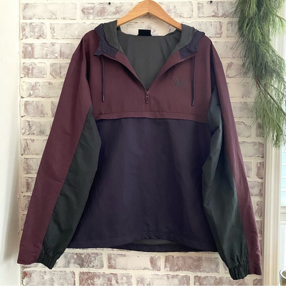 Peak Velocity • Zephyr Windbreaker Loose-Fit Anorak Jacket • Burgundy & Plum - Picture 3 of 11